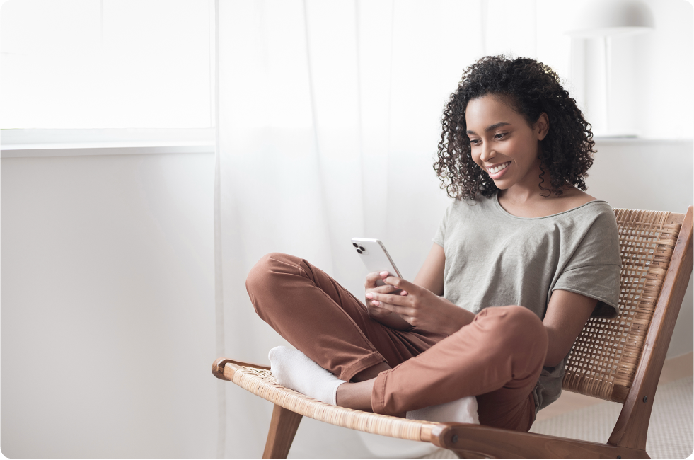 Homme sur ordinateur